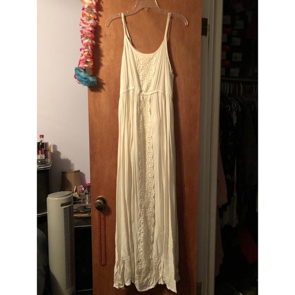 Maxi - Picture 1 of 3